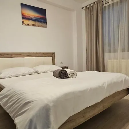 Holiday Mamaia Nord La 2 Minute De Plaja Cu Private Parking Apartment Navodari
