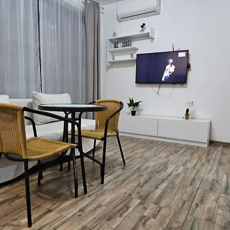 Apartment Holiday Mamaia Nord La 2 Minute De Plaja Cu Private Parking *