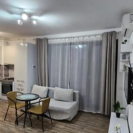 Holiday Mamaia Nord La 2 Minute De Plaja Cu Private Parking Apartment